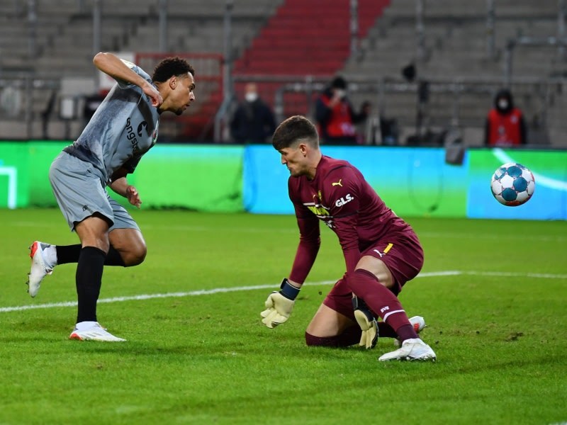 关于里程碑夜！纽约尼克斯内部沟通；德国杯冲刺阶段刷纪录；震撼外界；球队文化再被提及的信息